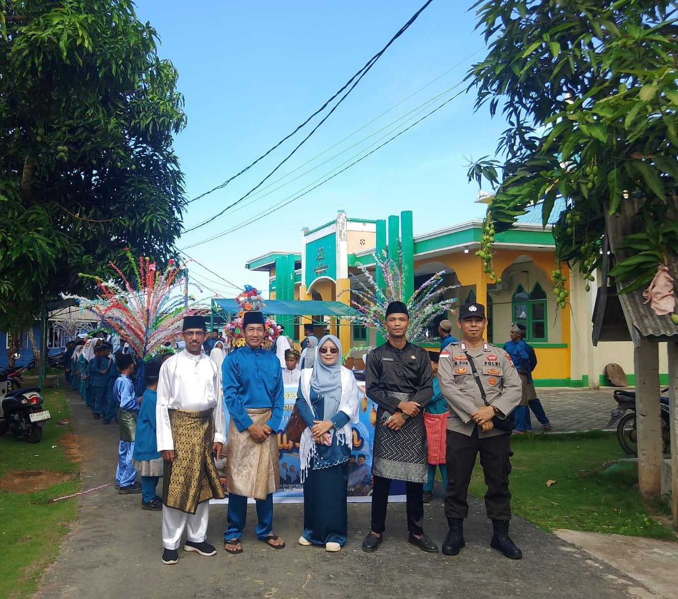Pawai Muharam 1448 H Semarakkan Desa Sabang Mawang, Libatkan Forkopimda dan Pelajar SD